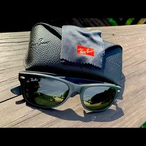 Ray-Ban New Wayfarer Matte Black
